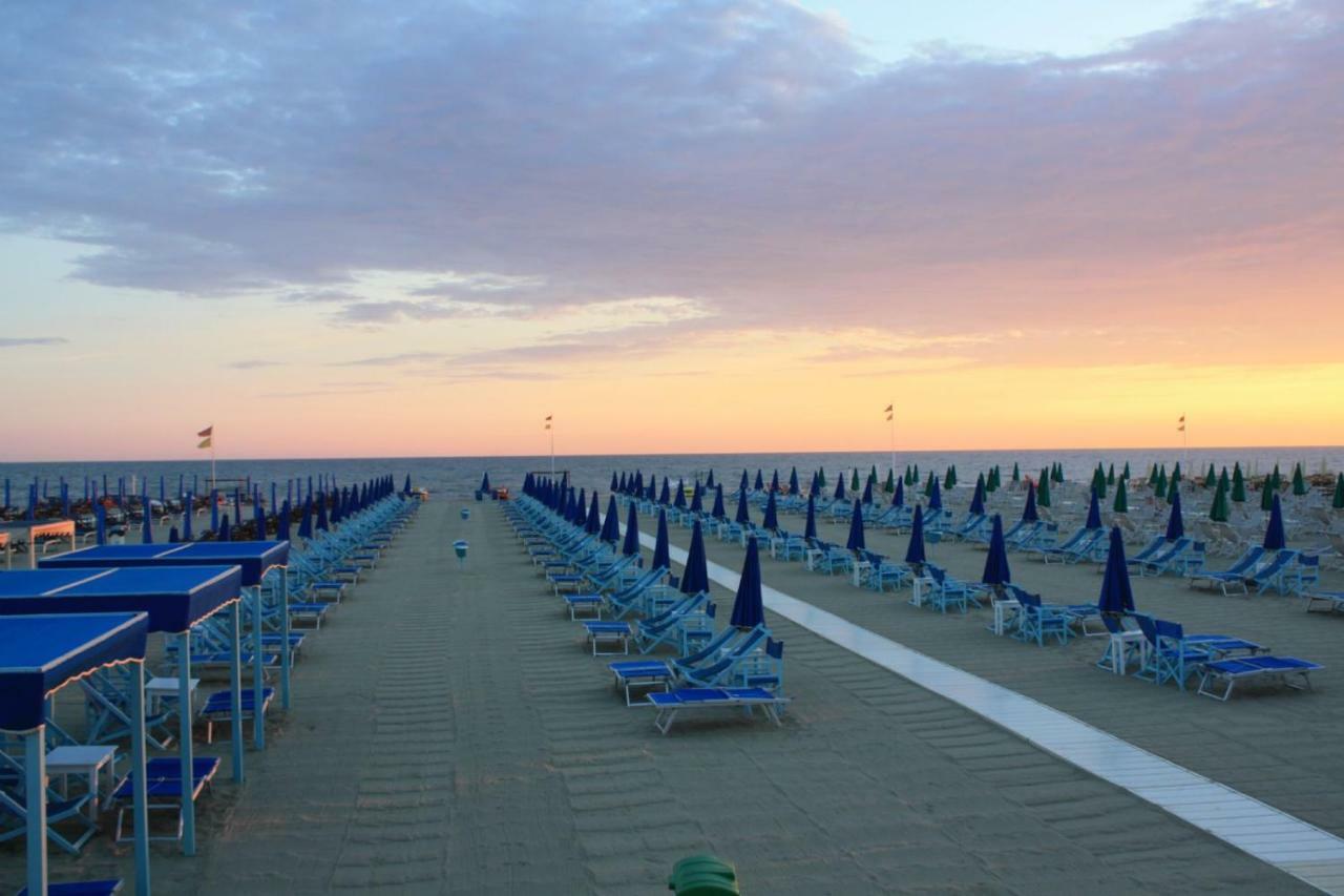 Casavacanza Villa D Funny Viareggio Bagian luar foto